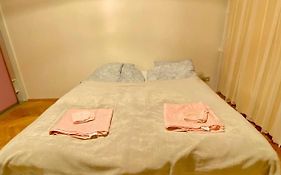 Entire Apartment In A Super Location - Cheap Monthly Rate