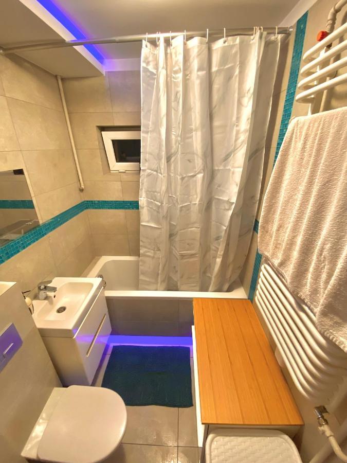 Entire Apartment In A Super Location - Cheap Monthly Rate Kraków Zewnętrze zdjęcie
